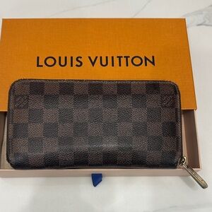 Louis Vuitton Damier Ebene Zippy Wallet
